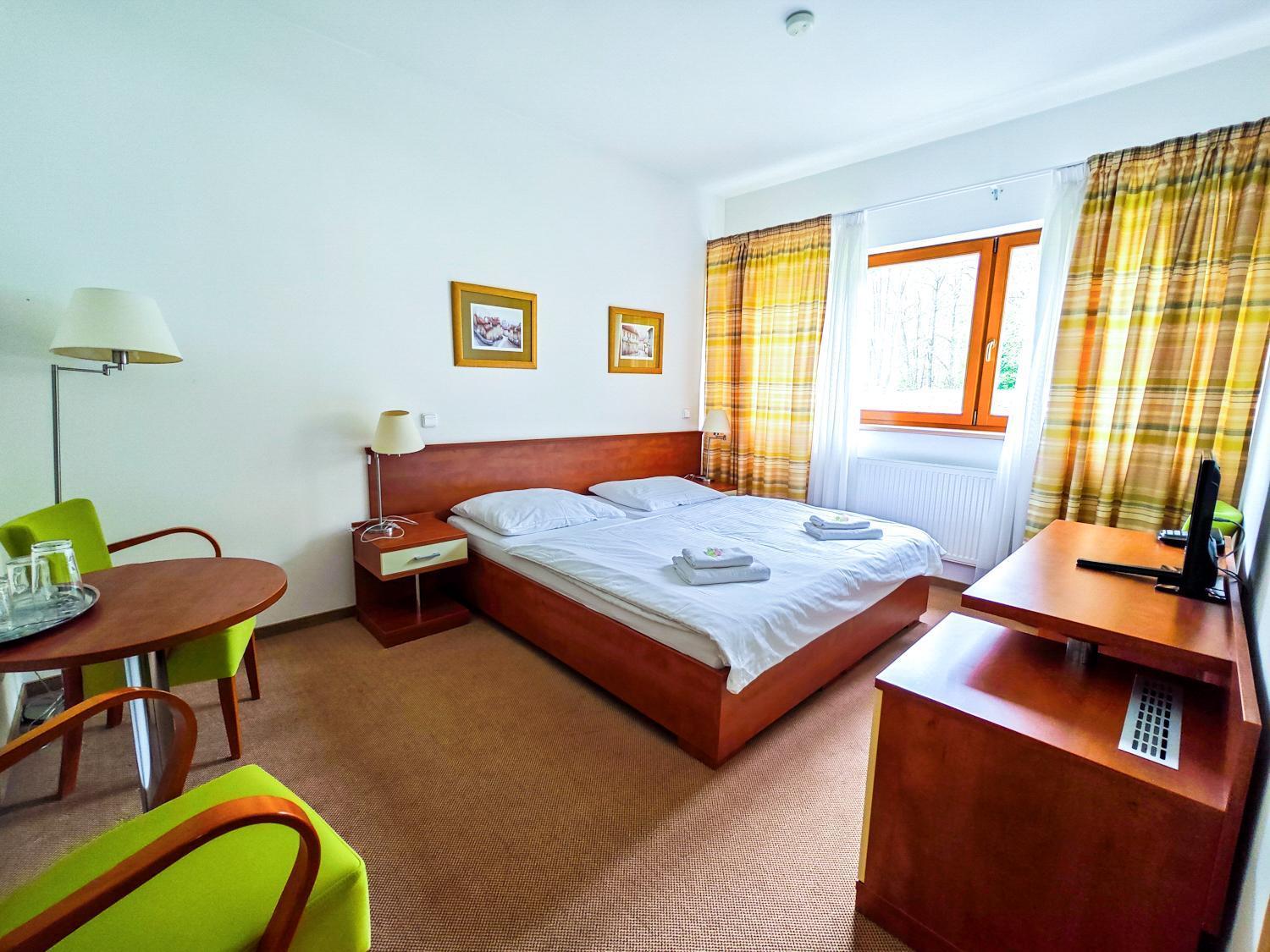 Hotel Bazant Karlovy Vary Luaran gambar